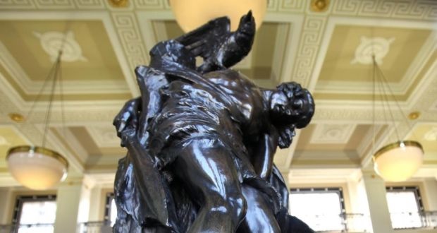 Sheppard’s image of the death of the mythic warrior hero Cúchulainn in the re-constructed GPO was meant to link cultural nationalism to political independence, “dying for Ireland”